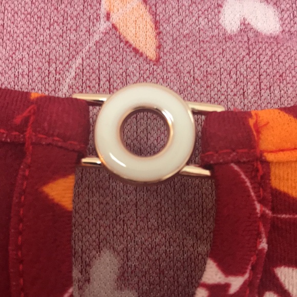 😍Gorgeous Red Floral Victoria Stunner😍 - Picture 5 of 8